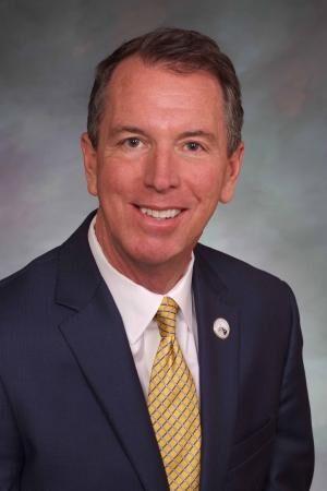 HEADSHOT Paul Lundeen